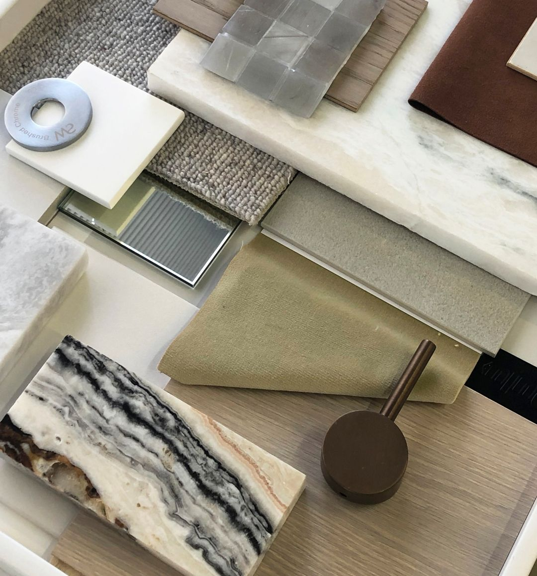 Material & Finish